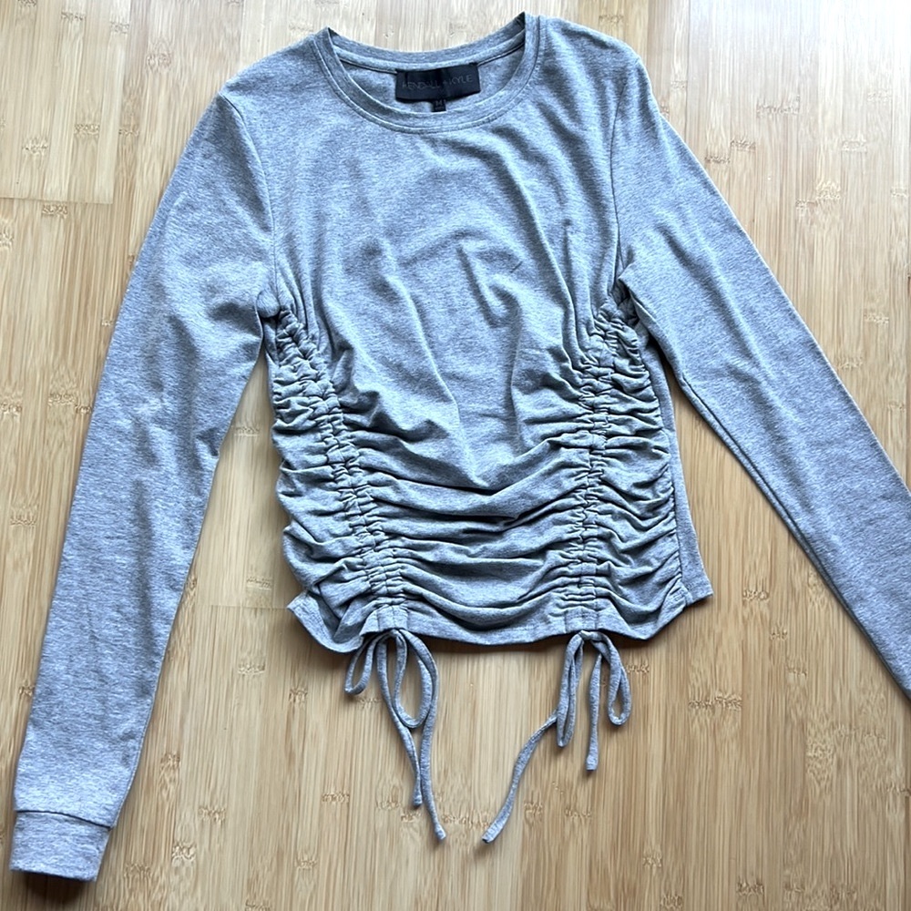 Kendall + Kylie long sleeve crop top - M